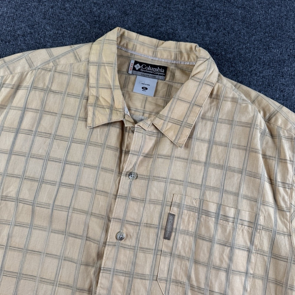 Columbia Shirt Men's Size Large Yellow Plaid Short Sleeve Button Down Pocket EUC